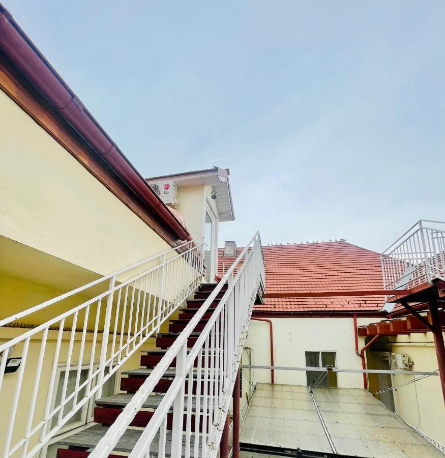 טימישוארה Ultra-Central Apartment Just In Union Squere מראה חיצוני תמונה